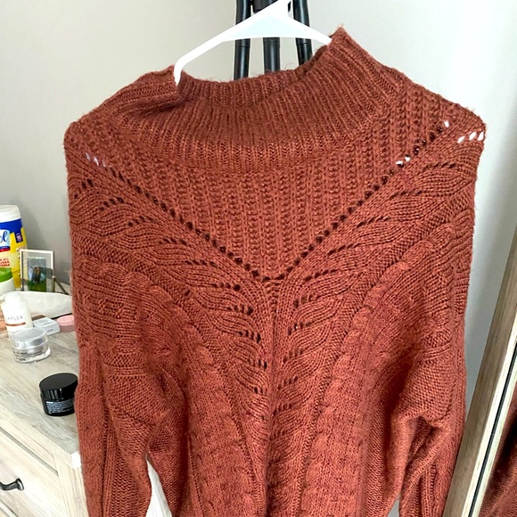 Burnt orange sweater - Picture 1 of 1